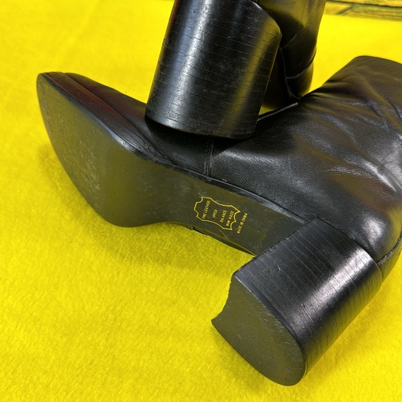 Croft and Borrow ankle mid calf boots - Picture 5 of 8